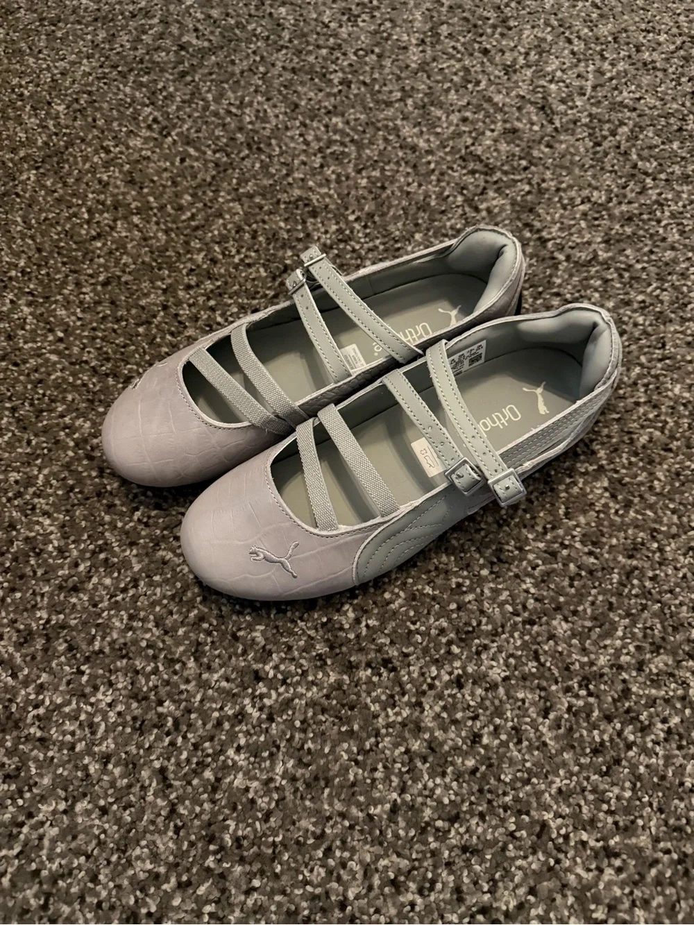 Puma Womens Light Gray Strappy Ballet Flats